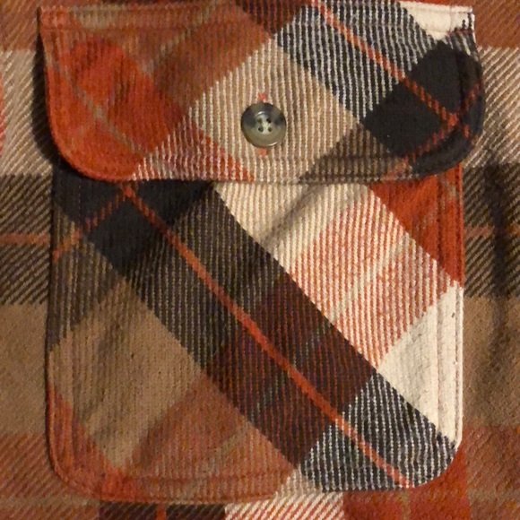 Cabela’s men’s plaid shirt EUC - Picture 3 of 7